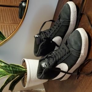 Nike SB Blazer Mid Black High Top Sneakers